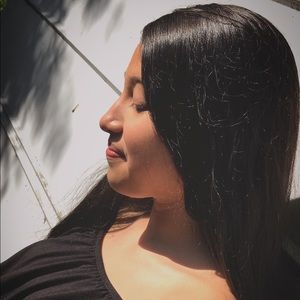 Meet your Posher, Anahi